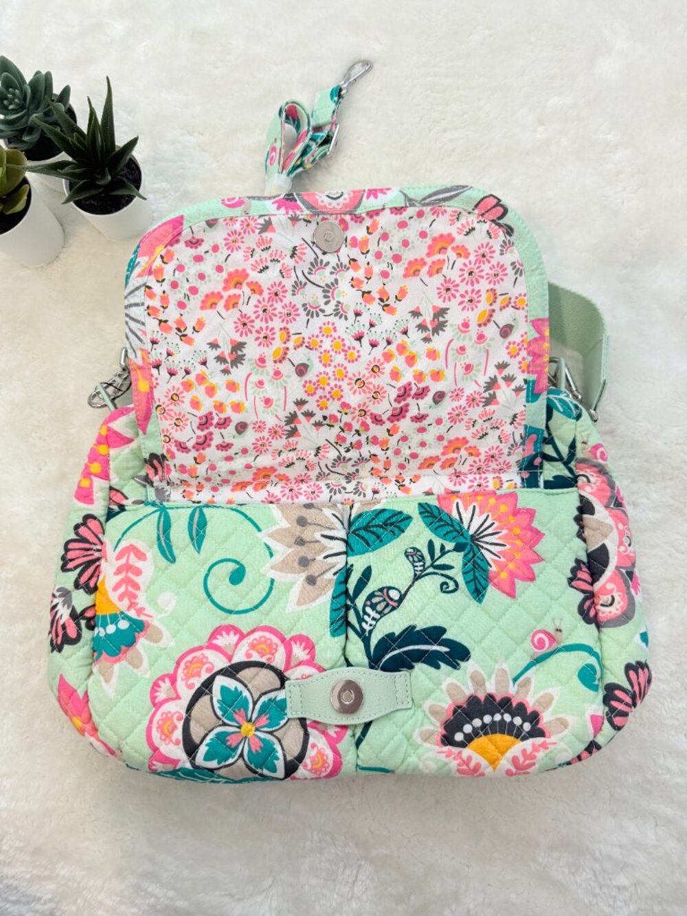 NWT Vera Bradley Floral Quilted Convertible Crossbody Shoulder Bag Mint Green - Picture 3 of 10